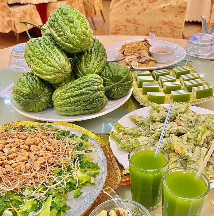 Big Top Bitter Melon Seeds